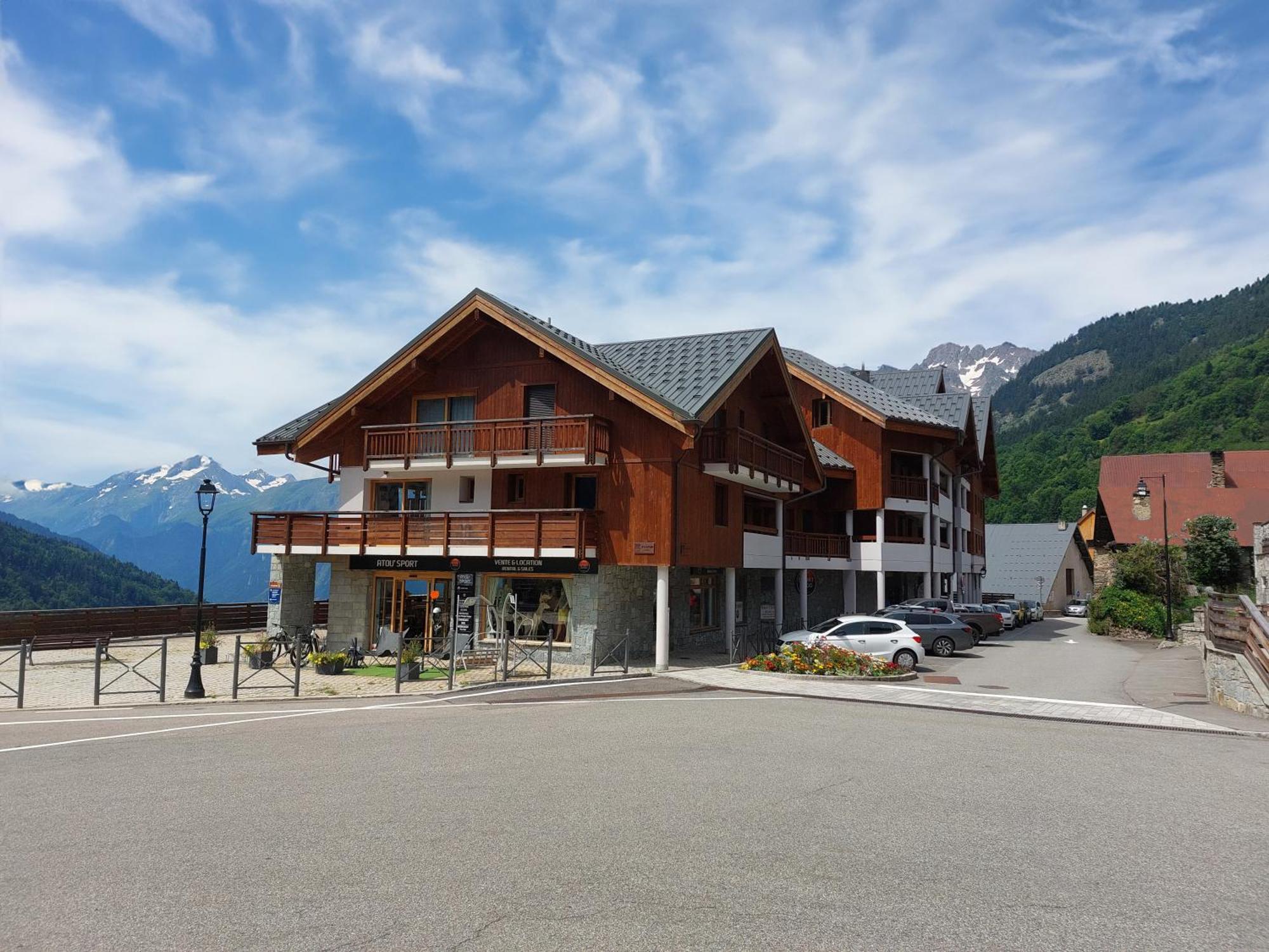 Terresens - Le Saphir Aparthotel Vaujany Kültér fotó