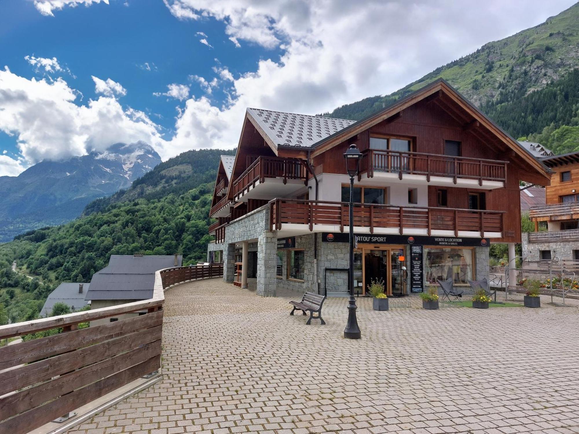 Terresens - Le Saphir Aparthotel Vaujany Kültér fotó